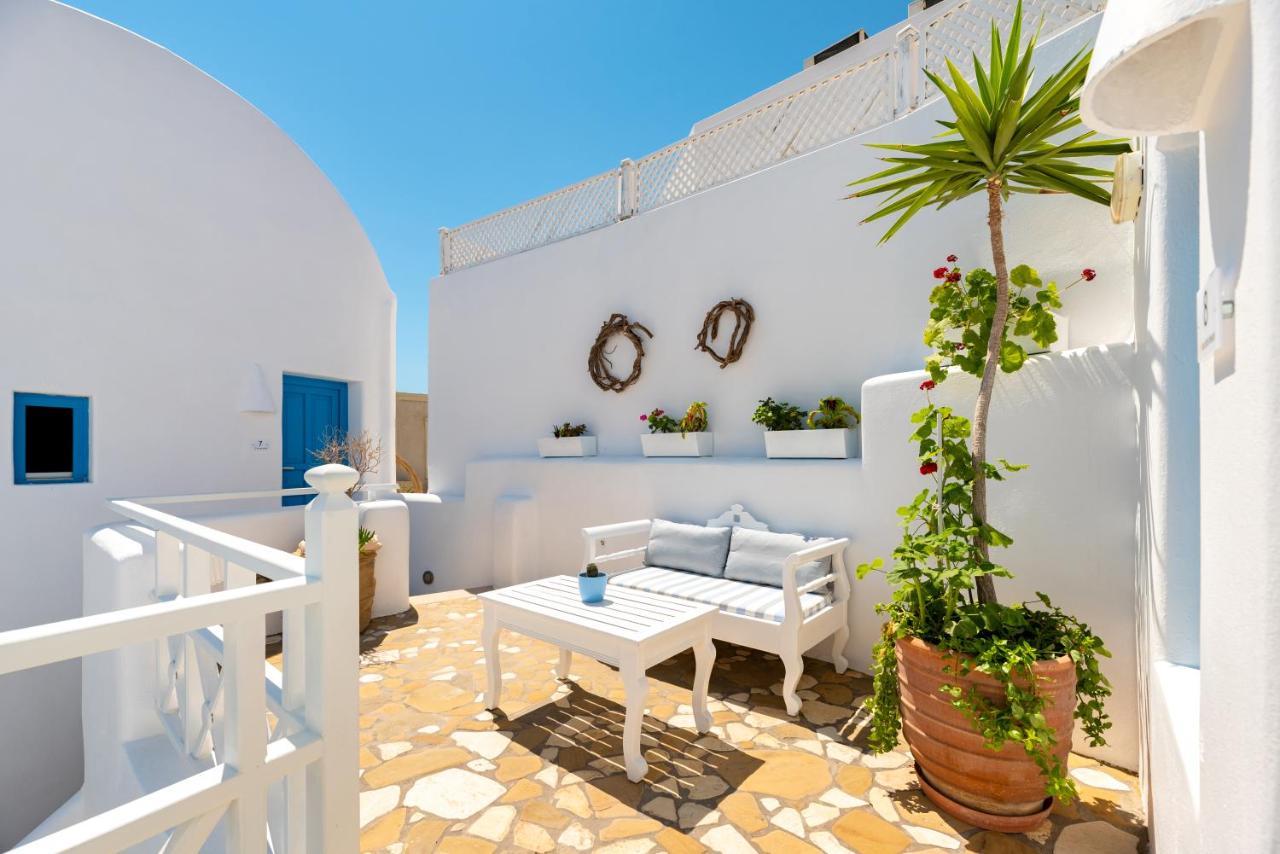 Seaside Breeze Hotel Kamári Екстериор снимка